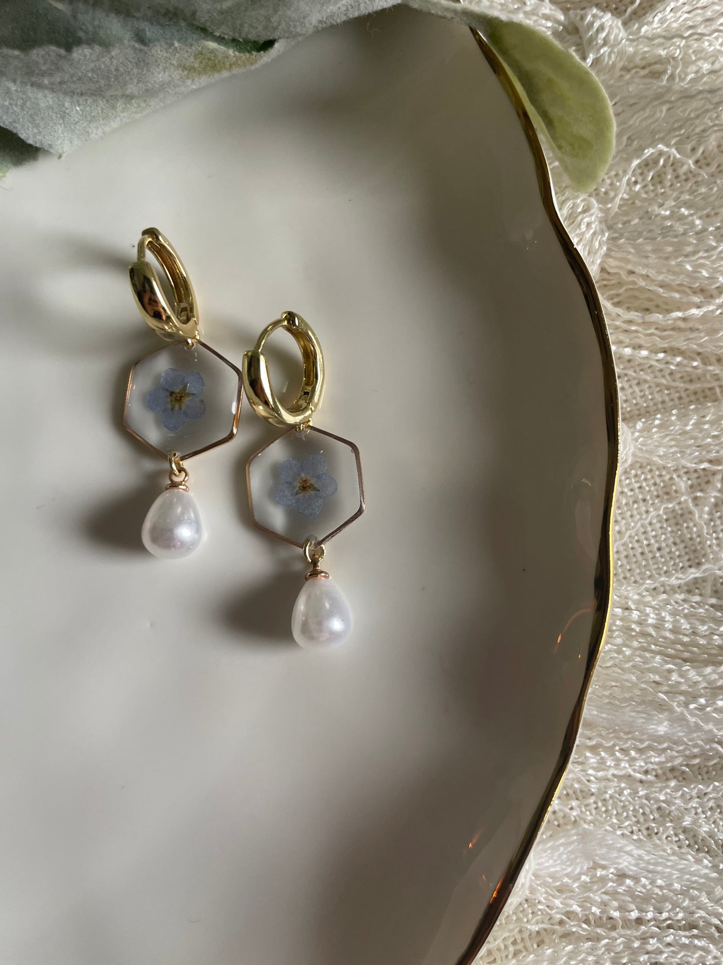 Blue & Pearl