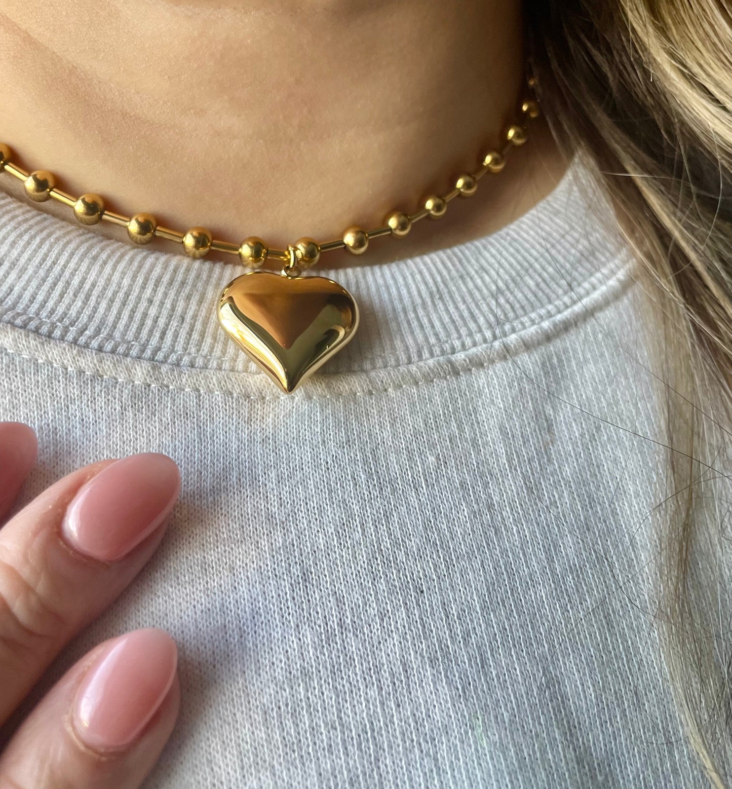 Gold Heart Choker