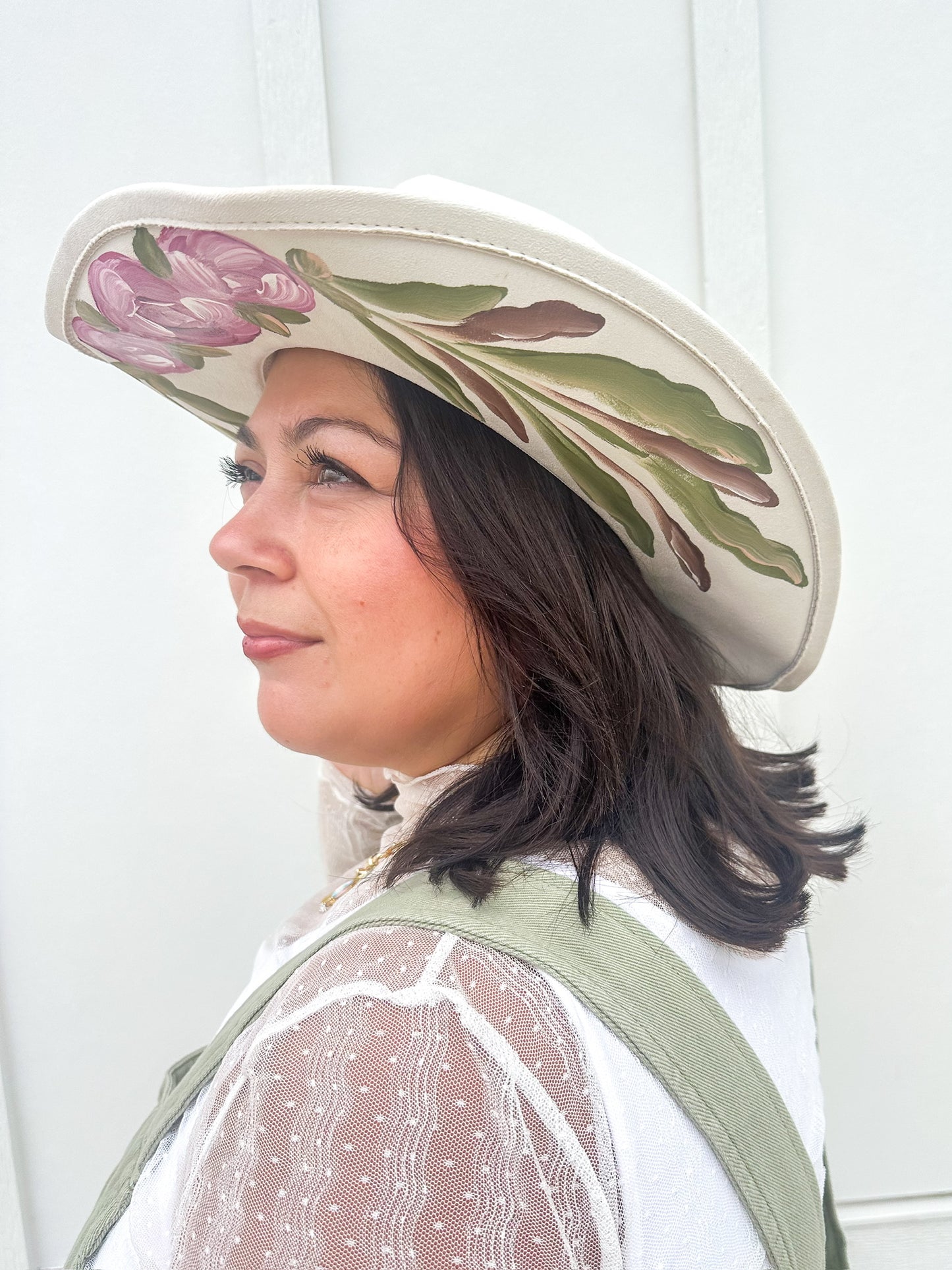 Lovely Ivory Cowboy Hat