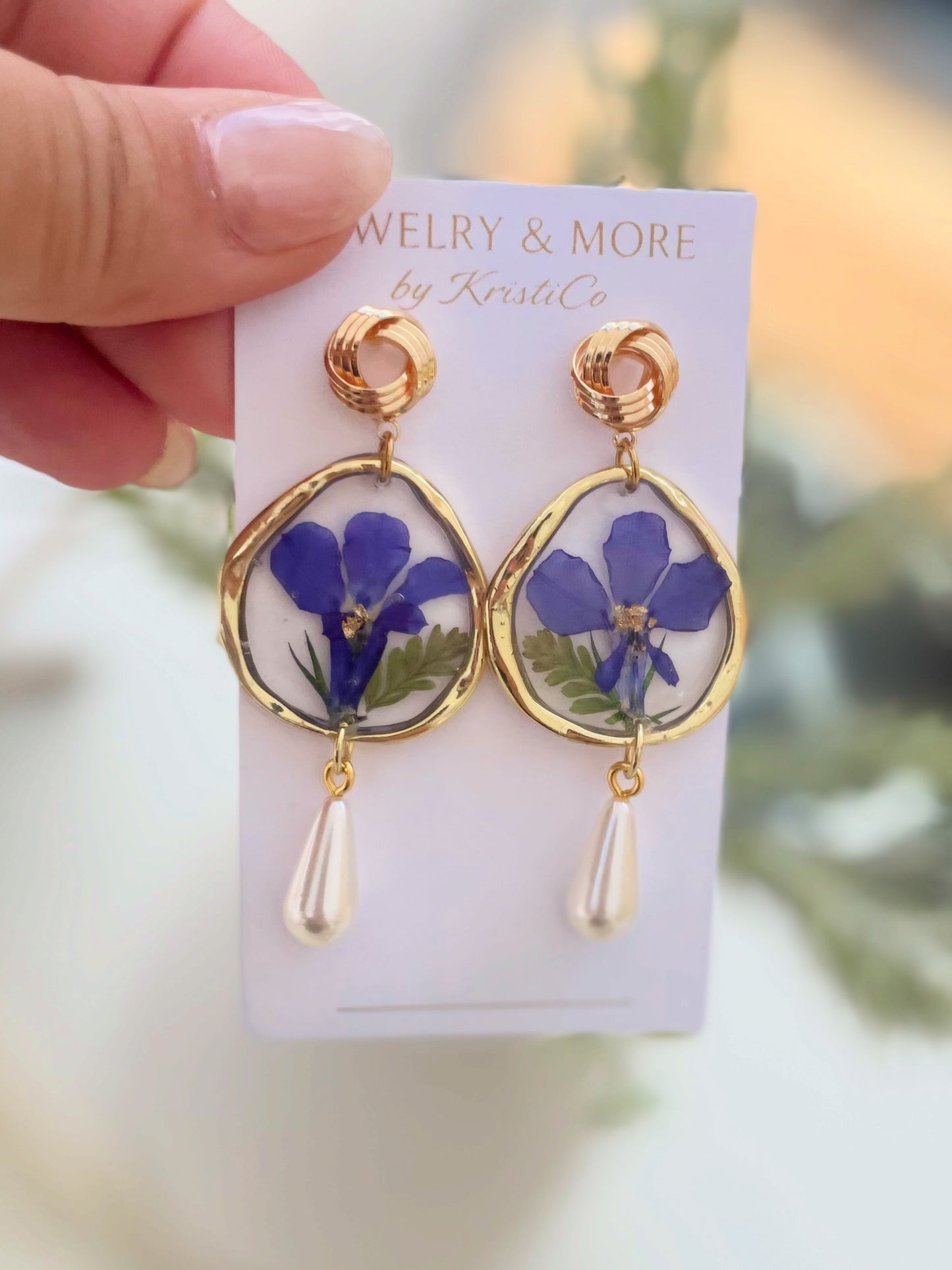 Lobelia & Pearl