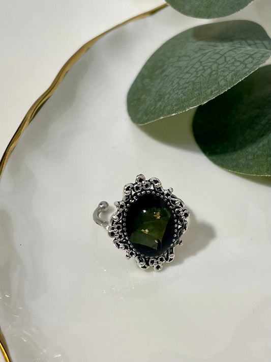 Victorian Greenery- Silver