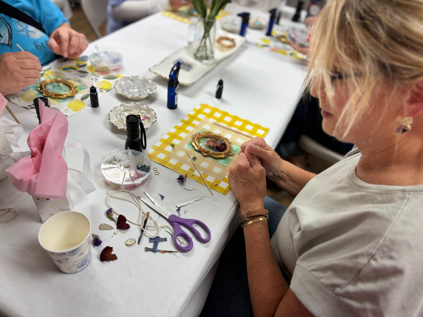 Real Flower & Resin Jewelry Workshop-6 Spots Weekly