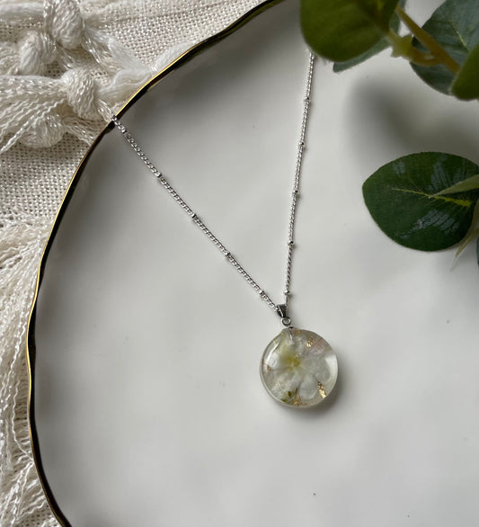 Clear Calandiva Necklace