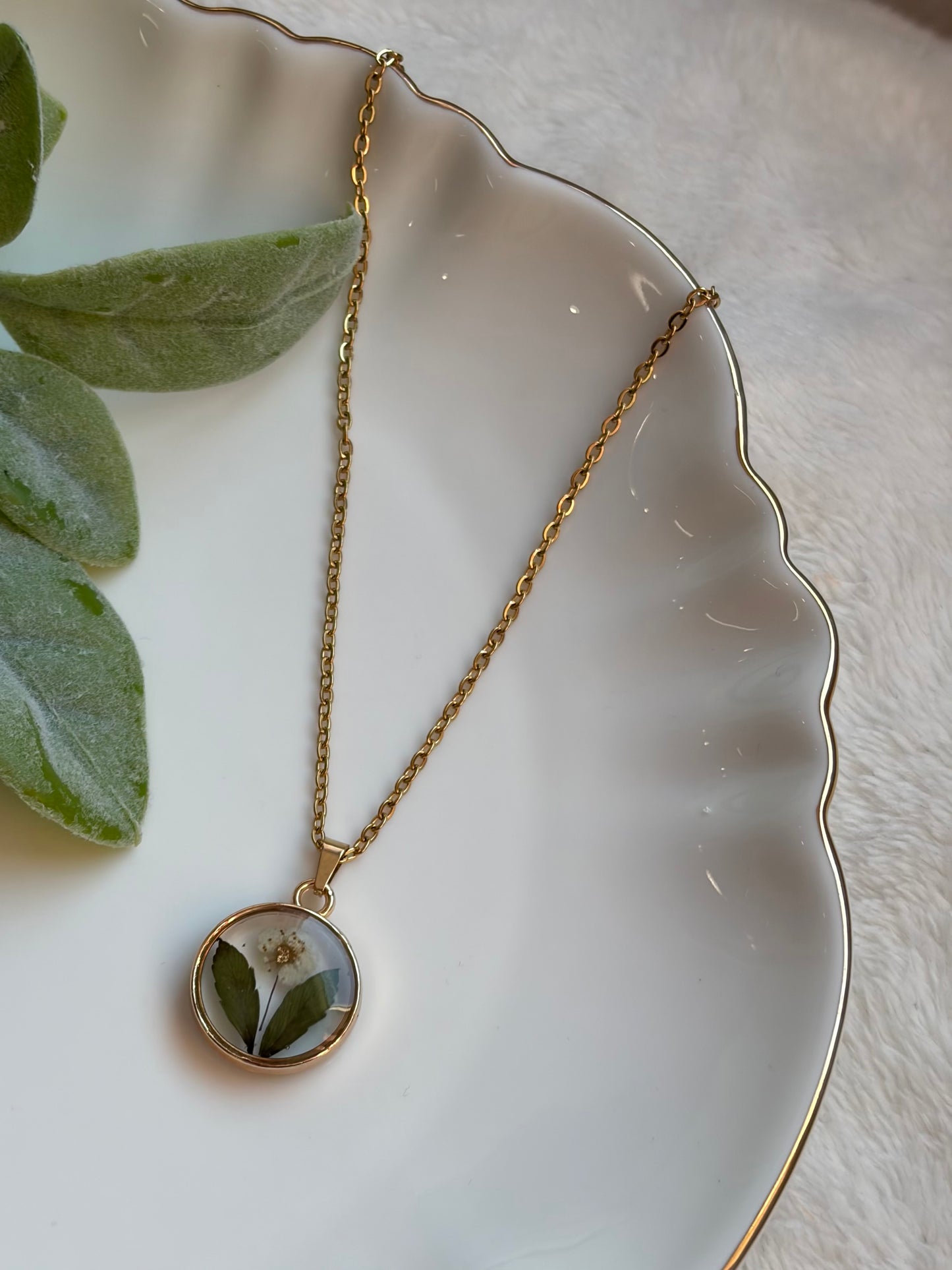PETALS & PERFUME- A REAL FLOWER JEWELRY WORKSHOP