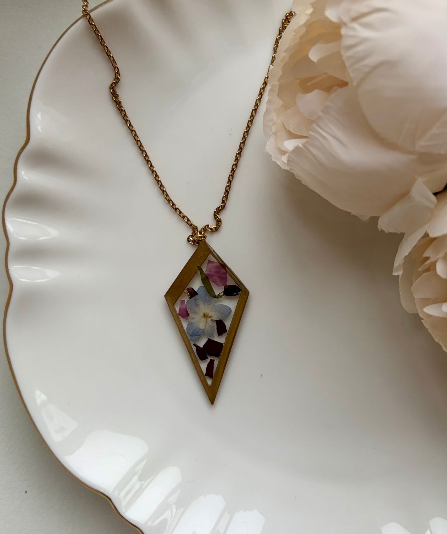 PETALS & PERFUME- A REAL FLOWER JEWELRY WORKSHOP