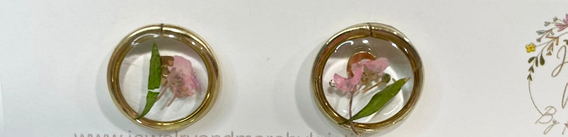 Resin & Flower Stud Earrings