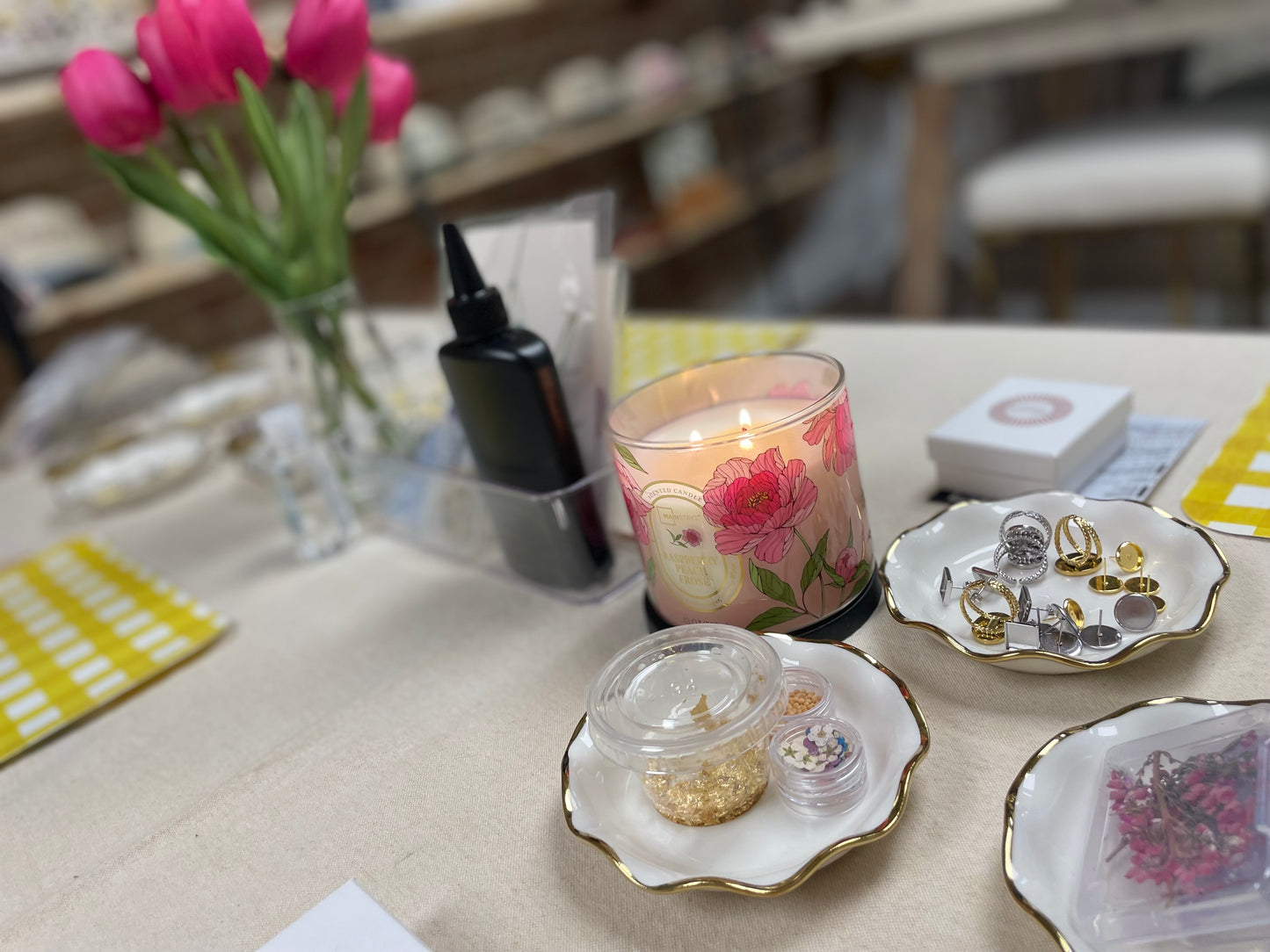 Tuesday Flower & Resin Workshop-6 Spots Weekly