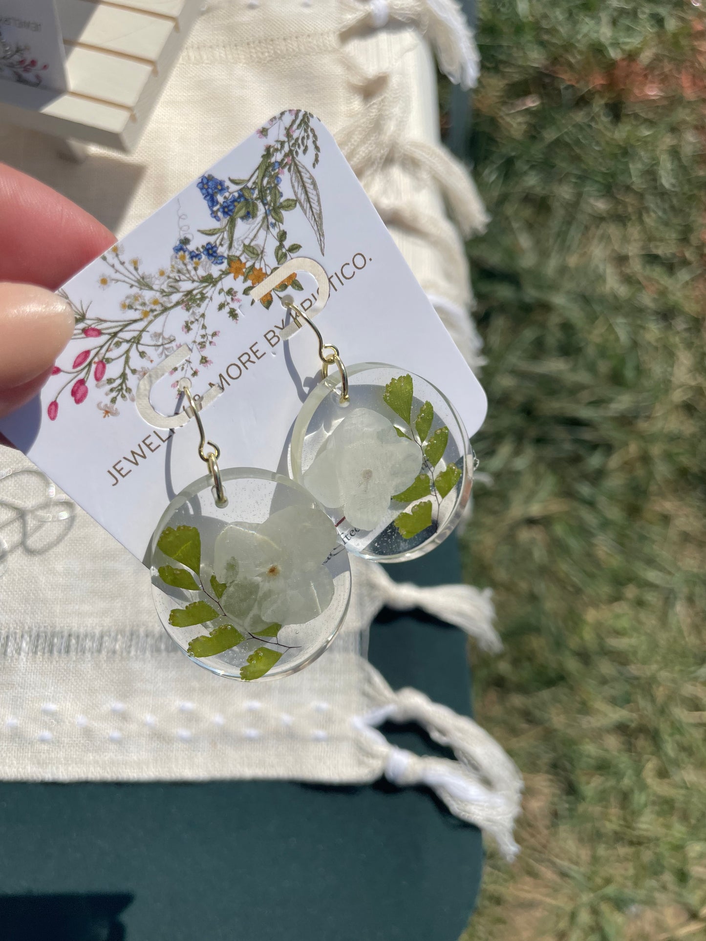 Clear Flower & Leaf Earring