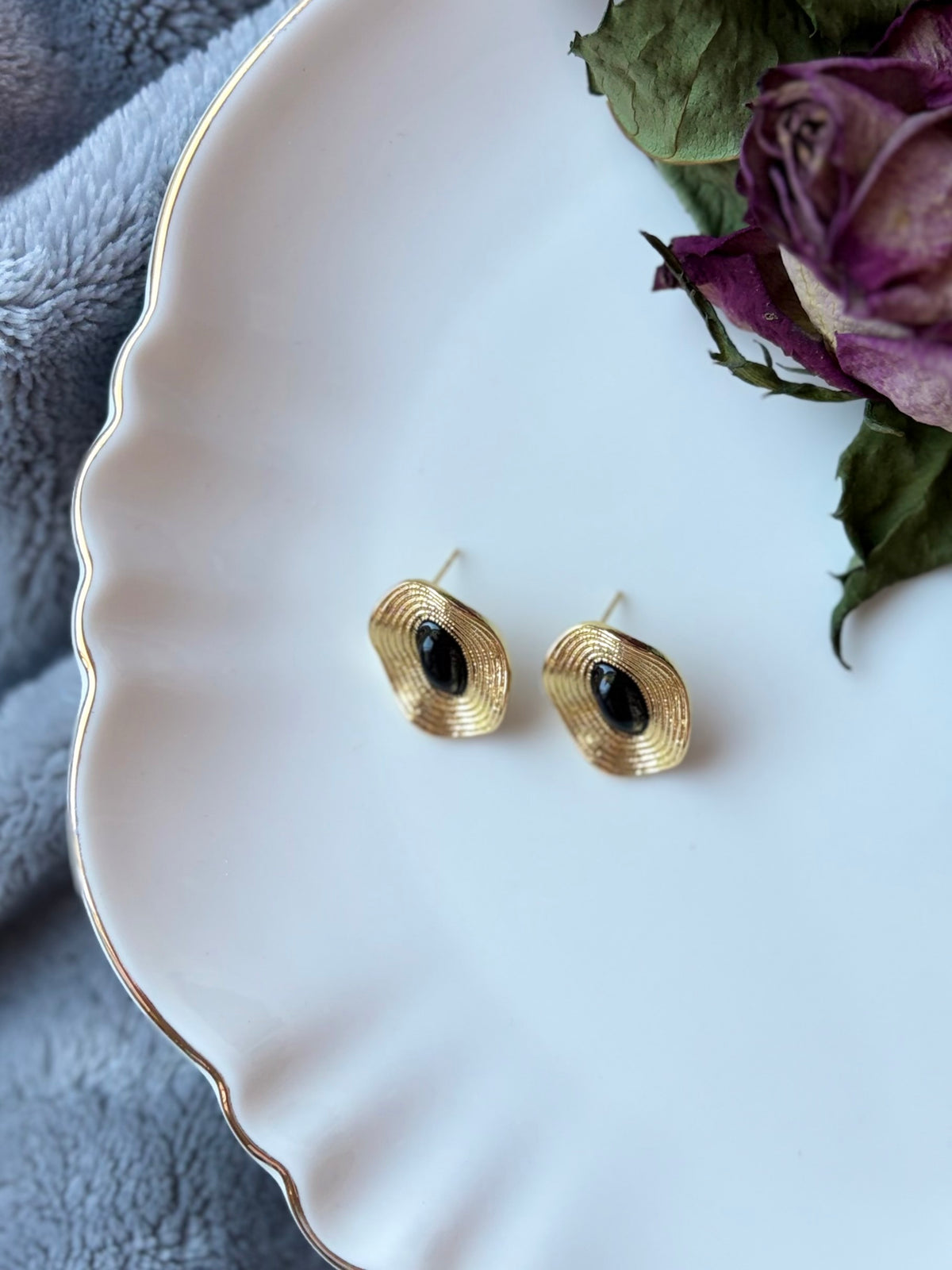 Margot Studs